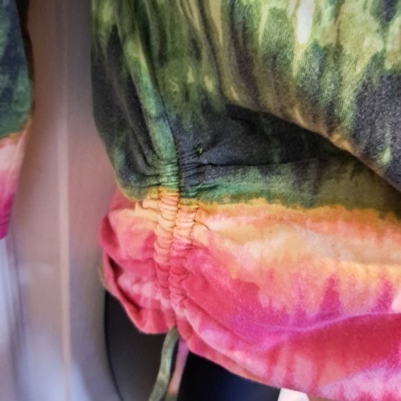 Caribbean Joe&company multicolored pullover size small A-46 5/$25 - Picture 2 of 4